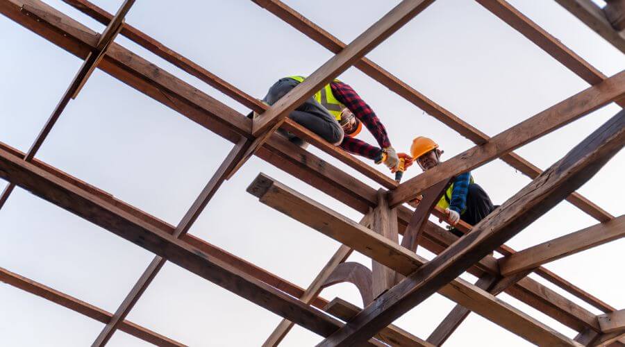 Professional gutter cleaning services in Palacios, TX